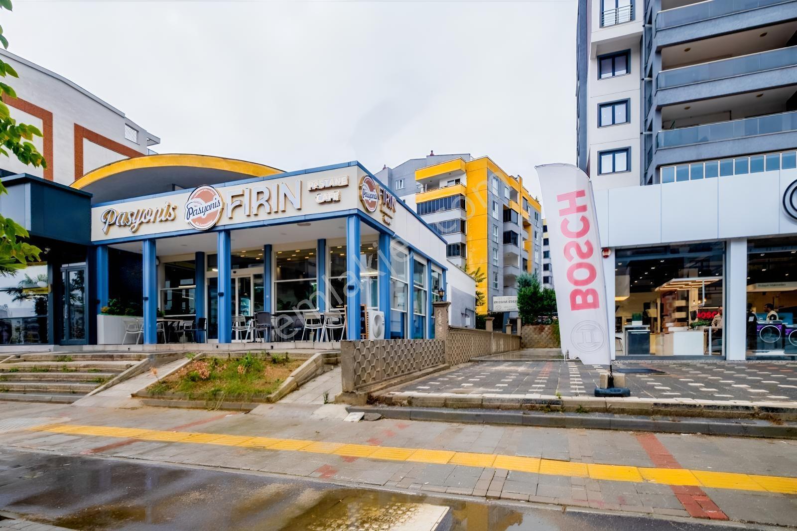 Remax Advantage'dan Balkan Bulvarı Cadde Üzerinde Arakat Siteiçi — fotoğraf 2