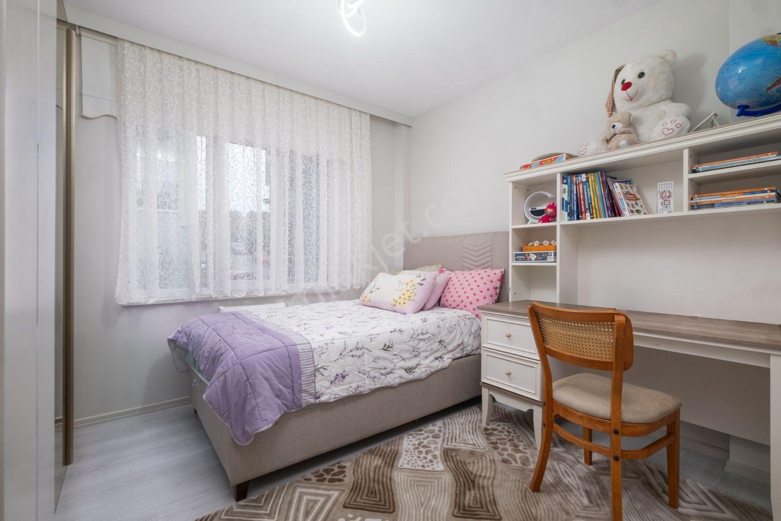 Remax Advantage'dan Balkan Bulvarı Cadde Üzerinde Arakat Siteiçi — fotoğraf 12
