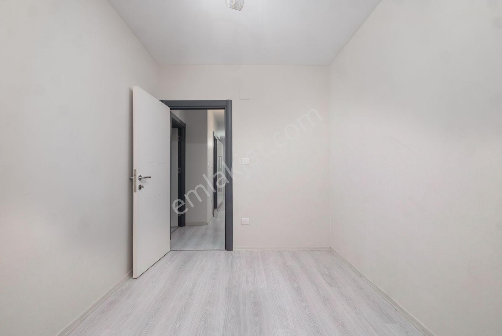 Remax Advantage'dan Balkan Bulvarı Cadde Üzerinde Arakat Siteiçi — fotoğraf 25
