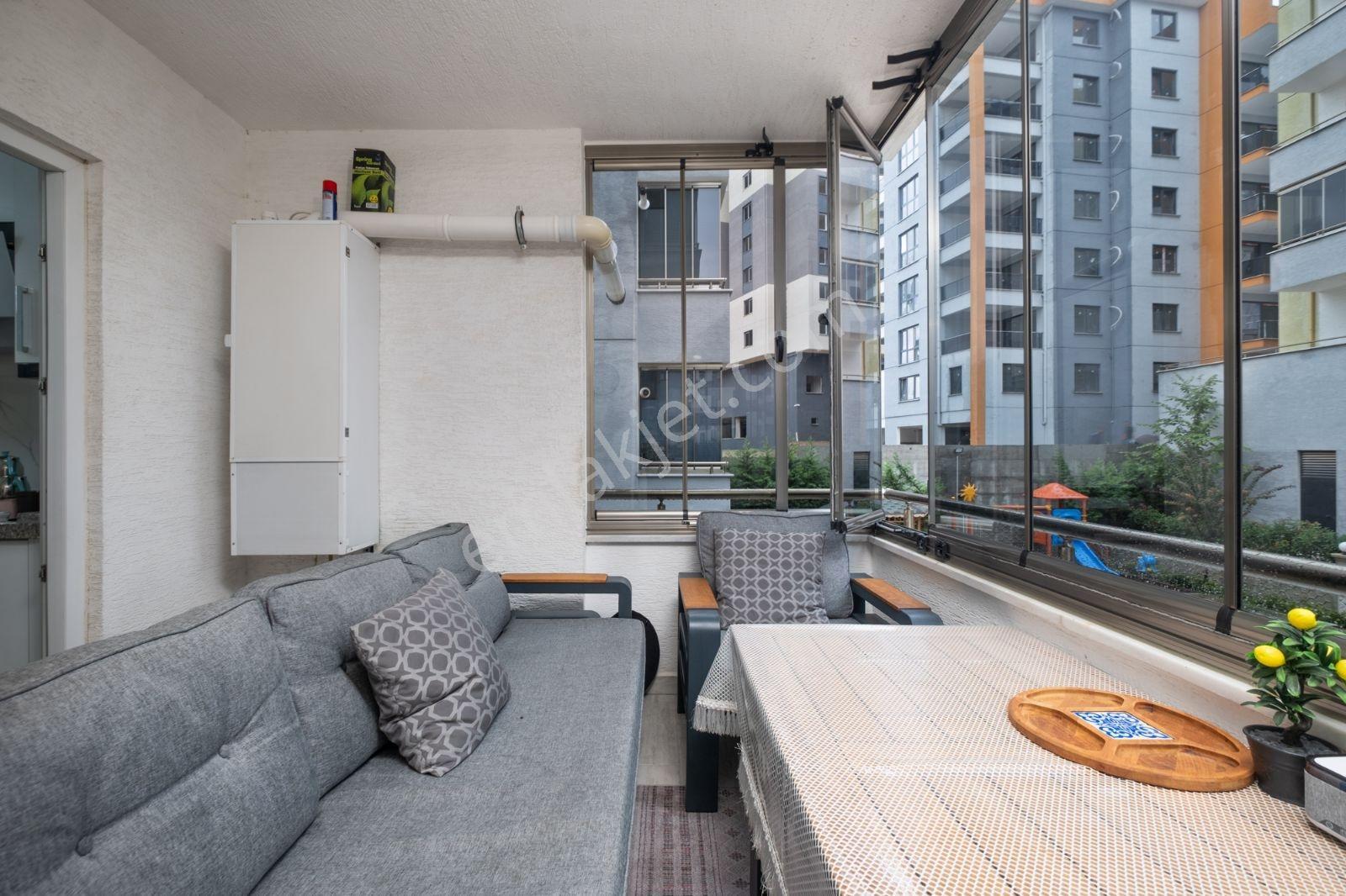 Remax Advantage'dan Balkan Bulvarı Cadde Üzerinde Arakat Siteiçi — fotoğraf 26
