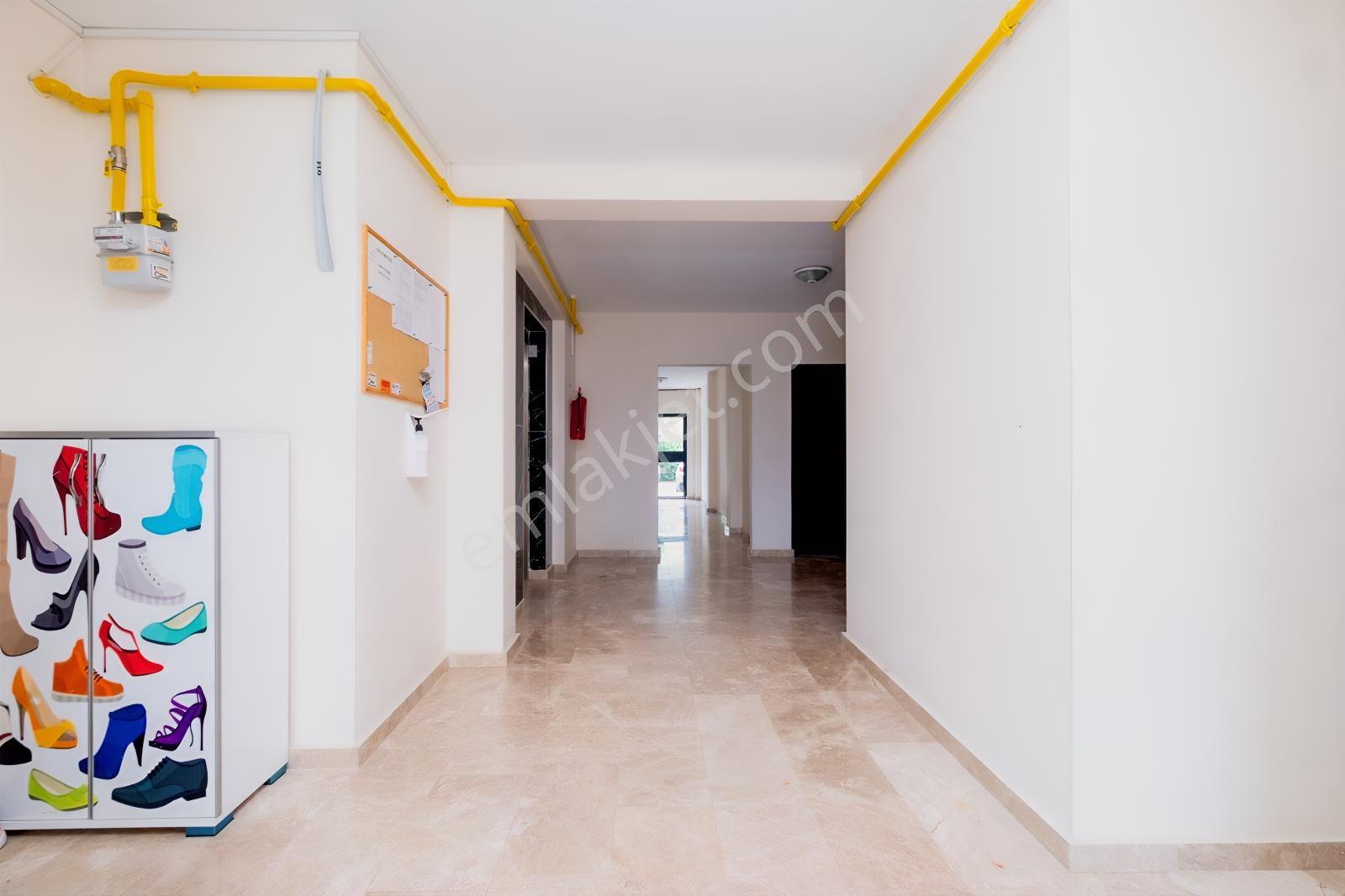 Remax Advantage'dan Balkan Bulvarı Cadde Üzerinde Arakat Siteiçi — fotoğraf 32