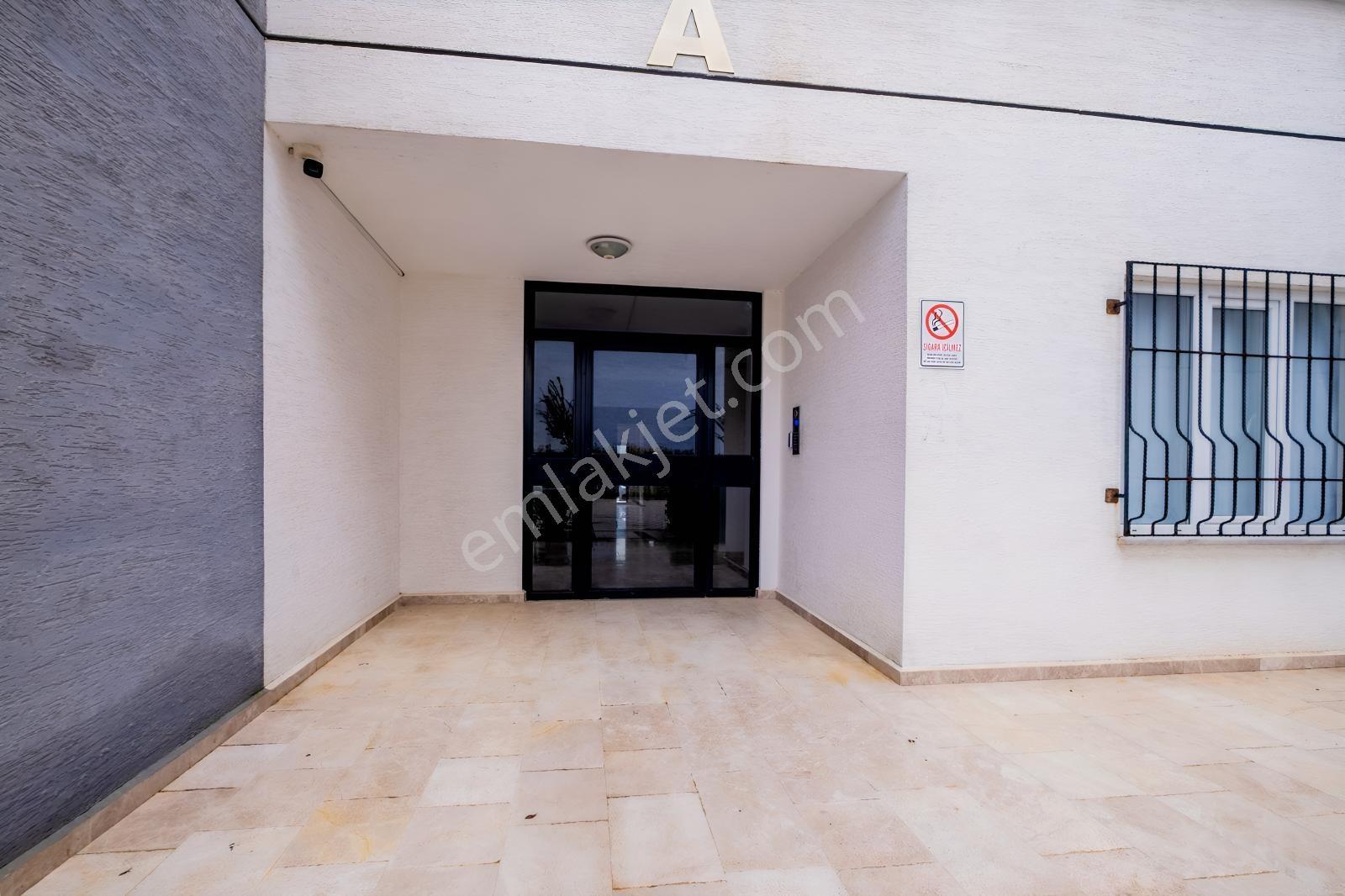 Remax Advantage'dan Balkan Bulvarı Cadde Üzerinde Arakat Siteiçi — fotoğraf 33