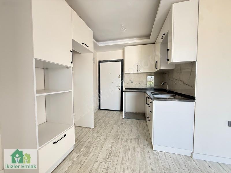 Seferihisar Doğanbeyde Satılık 1 + 1 Deniz Tarafında Daire — fotoğraf 7