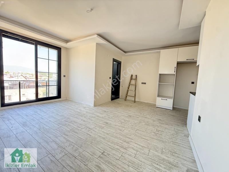 Seferihisar Doğanbeyde Satılık 1 + 1 Deniz Tarafında Daire — fotoğraf 22