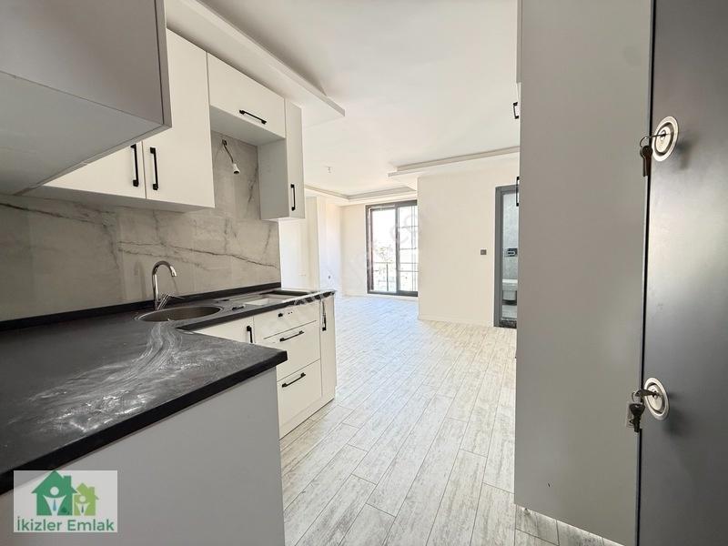 Seferihisar Doğanbeyde Satılık 1 + 1 Deniz Tarafında Daire — fotoğraf 23
