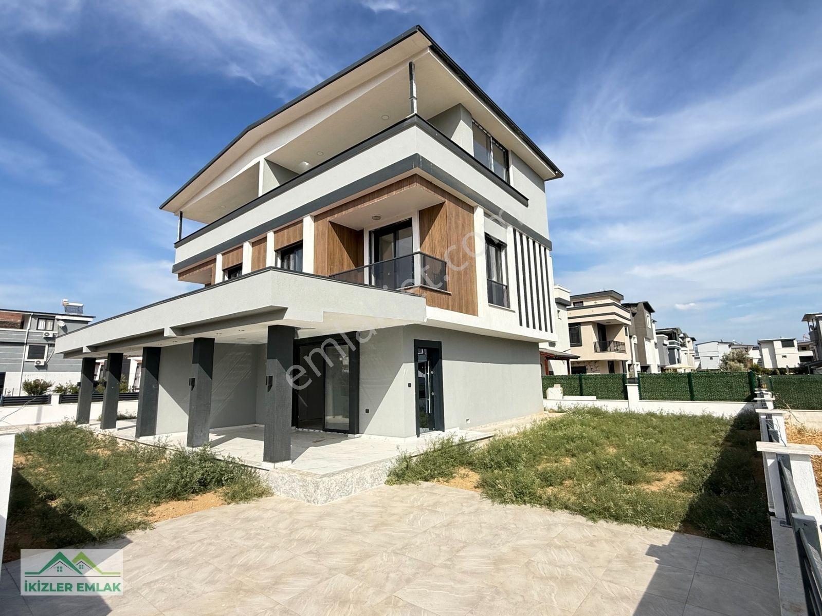 Seferihisar Doğanbey'de Satılık Sıfır 3+1 Dubleks Villa Geniş Bahçeli — fotoğraf 7