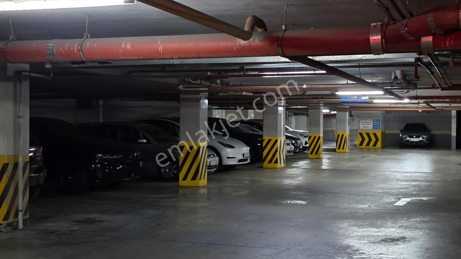 Ataşehir Ata Blokları'nda Boş / Masrafsız Satılık 3+1 Daire — fotoğraf 8