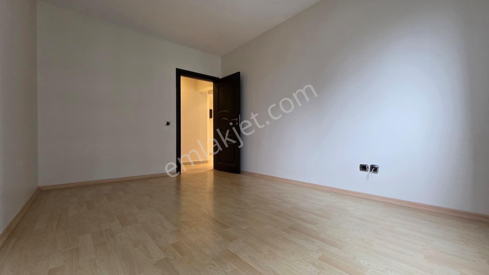 Ataşehir Ata Blokları'nda Boş / Masrafsız Satılık 3+1 Daire — fotoğraf 31