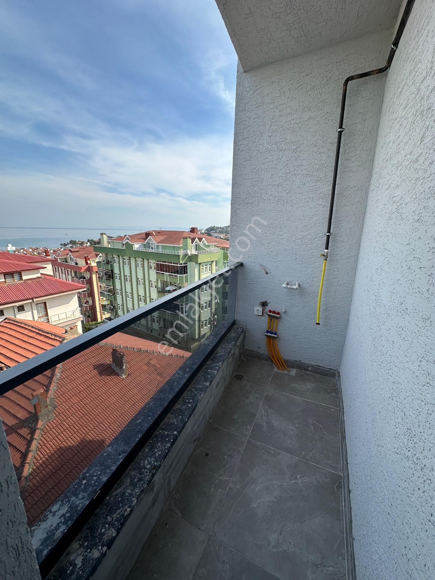 Akçakoca Çuhallıda Full Deniz Manzaralı Satılık 1+1 Daire — fotoğraf 14