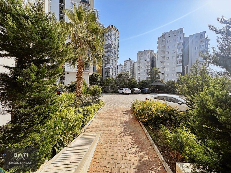 Uncalı Ana Cadde Üzerinde Ara Kat Site İçi Geniş Doğalgazl — fotoğraf 4