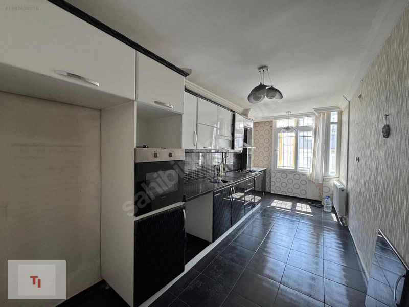 Ti Group Huzurevleri Metroya Yakın 3+1 Dogalgazlı Masrafsız