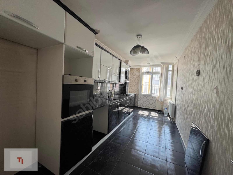 Ti Group Huzurevleri Metroya Yakın 3+1 Dogalgazlı Masrafsız — fotoğraf 4
