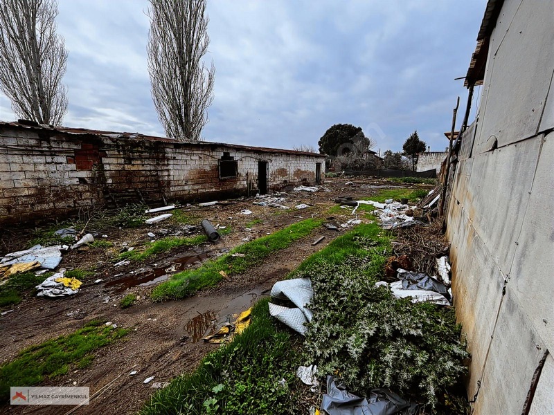 Yılmaz Gayrimenkul'den 2200m2 İçinde İş Yeri Ve Dam Olan Arsa — fotoğraf 4