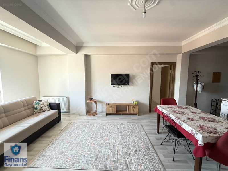 Finans Gayrimenkul'den Eğitim Fak Yakın Kiralık Eşyalı Daire 1+1 — fotoğraf 2