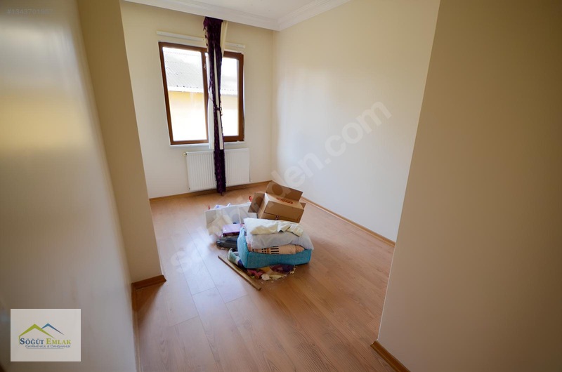 Huzurevi Metrosuna Yakın 2+1 Ara Katta Kiralık Daire — fotoğraf 14