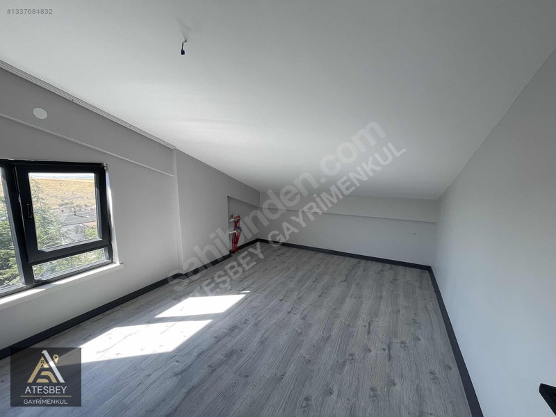 İncek'te Vadi Manzaralı Ferah Lüks 2+1 Dubleks Daire — fotoğraf 14