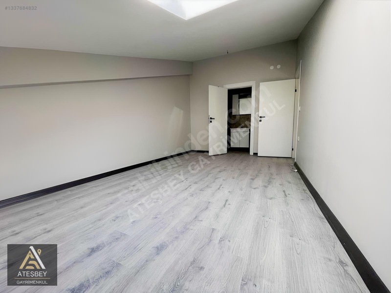 İncek'te Vadi Manzaralı Ferah Lüks 2+1 Dubleks Daire — fotoğraf 18