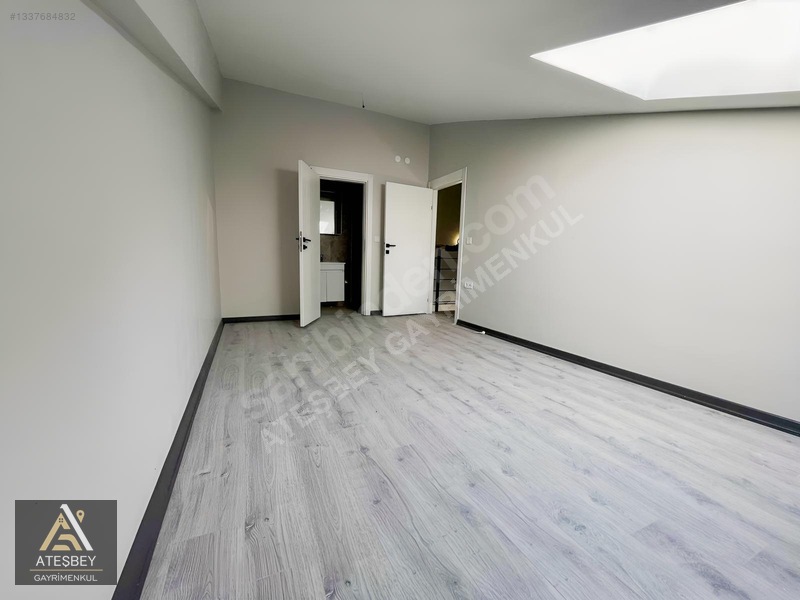 İncek'te Vadi Manzaralı Ferah Lüks 2+1 Dubleks Daire — fotoğraf 20
