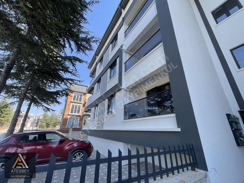 İncek'te Vadi Manzaralı Ferah Lüks 2+1 Dubleks Daire — fotoğraf 29