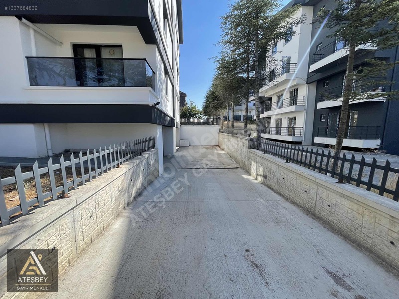 İncek'te Vadi Manzaralı Ferah Lüks 2+1 Dubleks Daire — fotoğraf 30