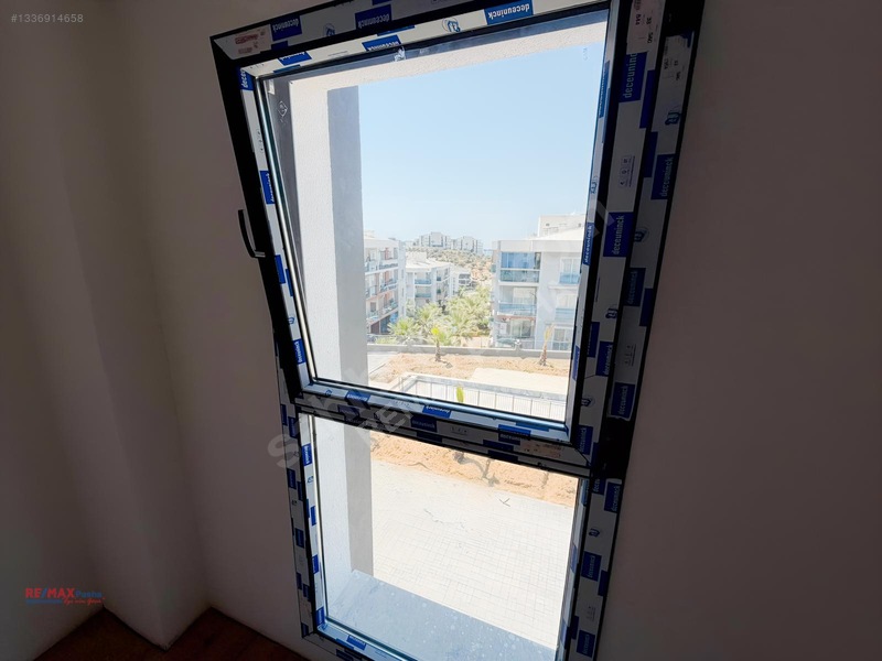 Değirmendere Mevkiinde Havuz Manzaralı Ferah 2+1 Satışta... — fotoğraf 16