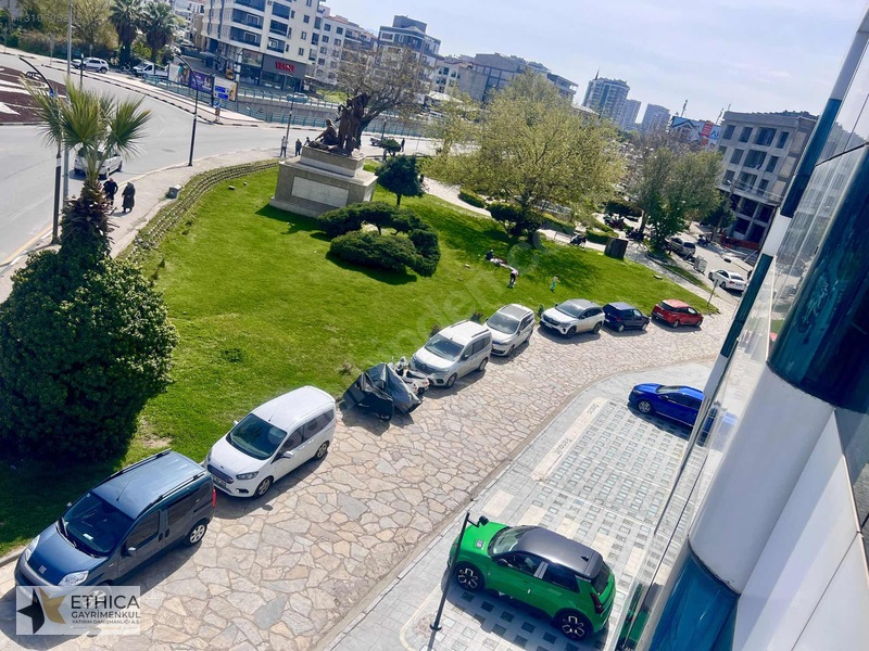 Ana Bulvar Girişinde | Önü Kapanmaz | Full Tadilatlı 3+1 — fotoğraf 3