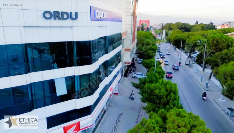 Ana Bulvar Girişinde | Önü Kapanmaz | Full Tadilatlı 3+1 — fotoğraf 4
