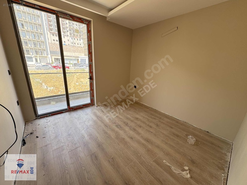 Re/max Ede'den Belediye Civarı Kiralık 3+0 Ofis — fotoğraf 8