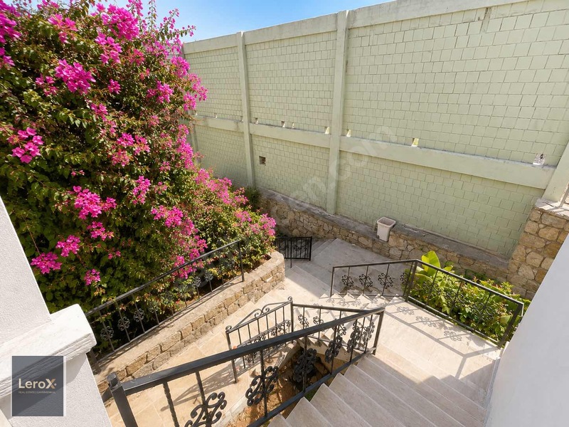 Bodrum Türkbükü'nde Manzaralı,havuzlu Sitede 2+1 Kiralık Daire — fotoğraf 11