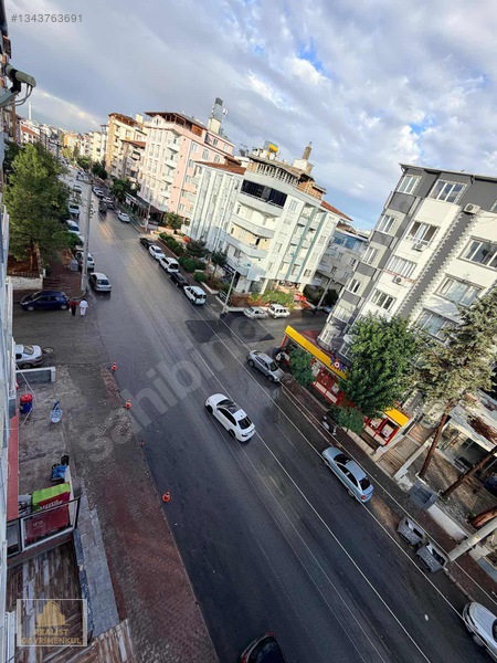 Güneykntte Tramvya Üniversitye Yakın 3 Cepheli 3+1 Satılık Daire — fotoğraf 4