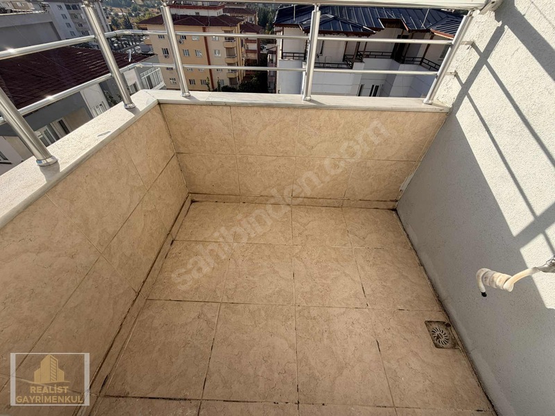 Güneykntte Tramvya Üniversitye Yakın 3 Cepheli 3+1 Satılık Daire — fotoğraf 18