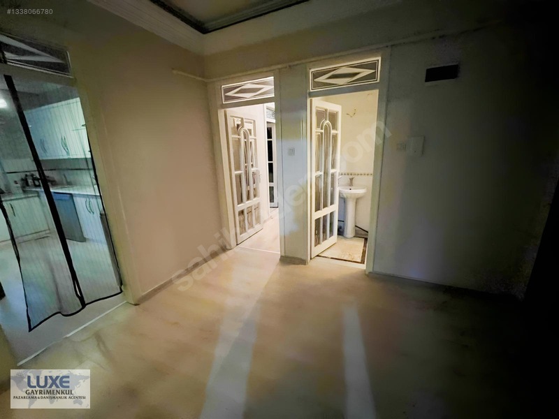 Shımall Otel Civarı Satılık Geniş Bakımlı Fırsat Daire!!!!!! — fotoğraf 12