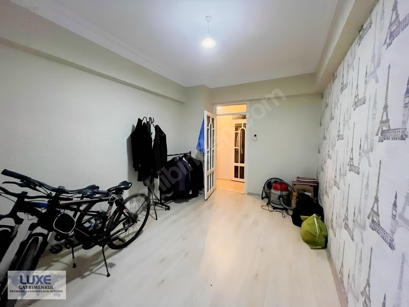 Shımall Otel Civarı Satılık Geniş Bakımlı Fırsat Daire!!!!!! — fotoğraf 18