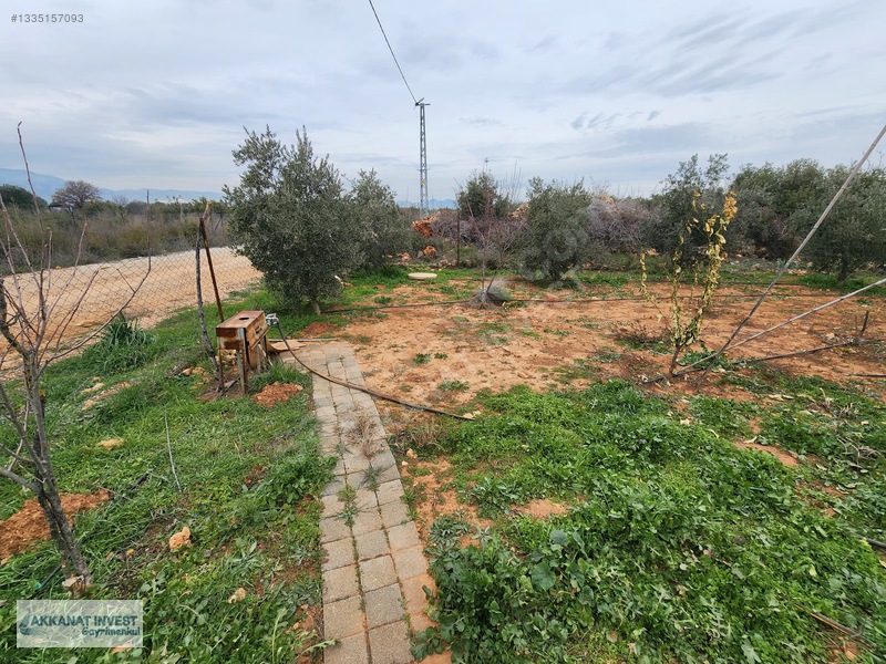 Başköy De Konut-villa İmarlı Konteynerli Tel Örgülü 303 M2 Arsa — fotoğraf 7