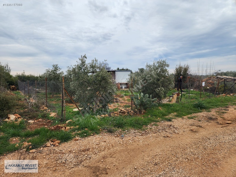 Başköy De Konut-villa İmarlı Konteynerli Tel Örgülü 303 M2 Arsa — fotoğraf 9