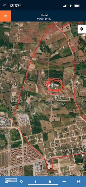Başköy De Konut-villa İmarlı Konteynerli Tel Örgülü 303 M2 Arsa — fotoğraf 18