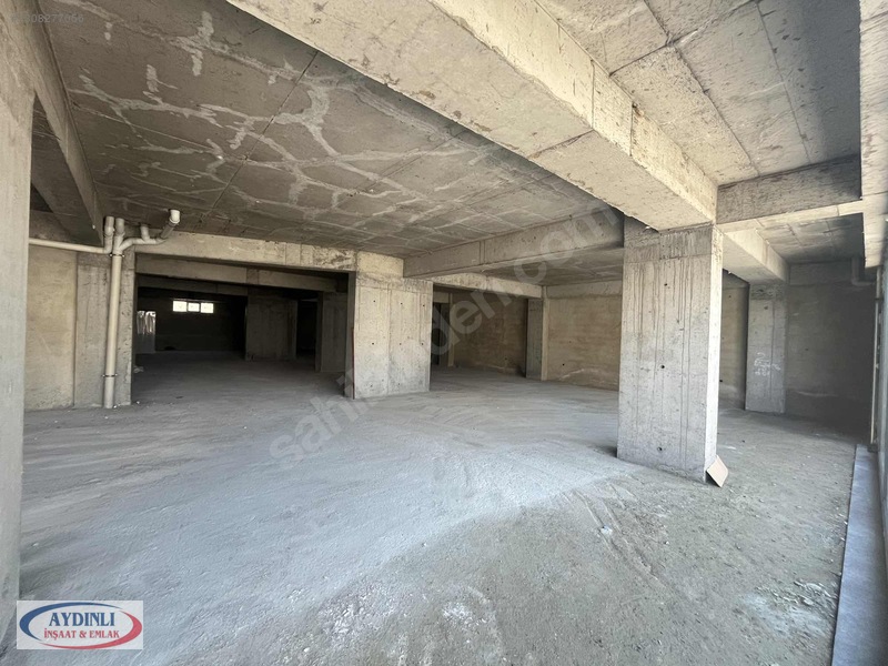 Maslakçeşme Caddesinin Dibinde 400 Mt² Kiralık Dükkan-depo — fotoğraf 4