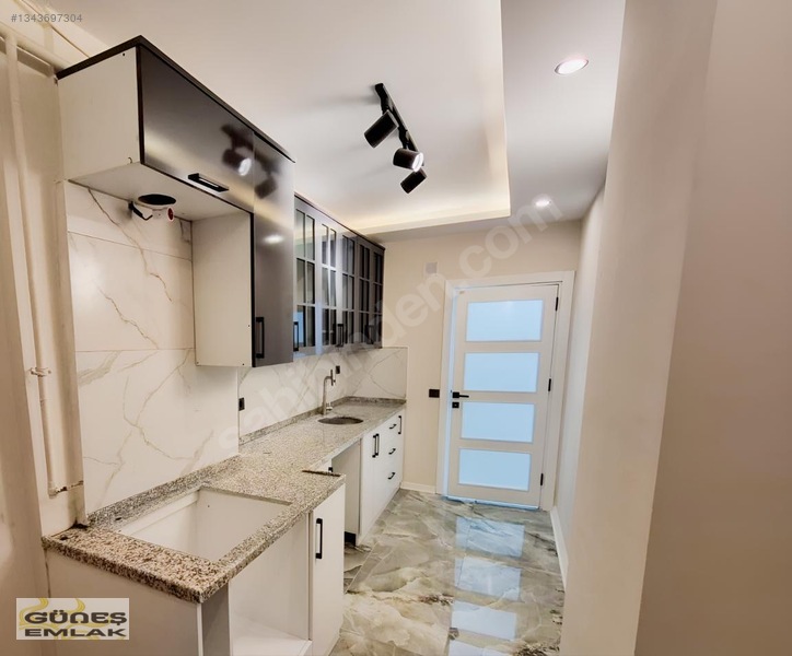 Büyükdere'de Satılık 3+1 Daire, 140m², Tam Yapılı, Krediye Uygun — fotoğraf 11