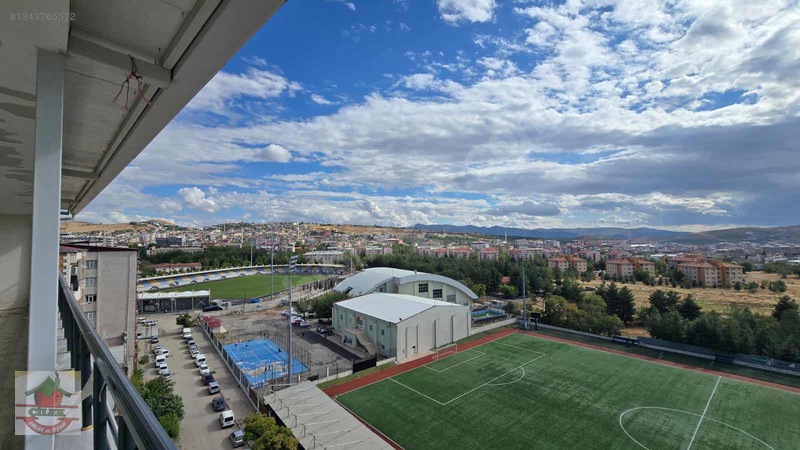 Çilek Emlaktan Merkezi Konumda Kiralık 3+1 Manzaralı Daire — fotoğraf 6