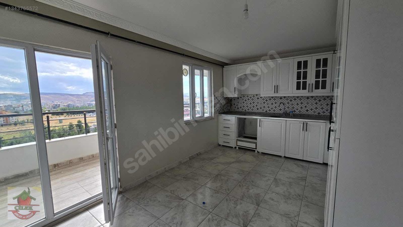 Çilek Emlaktan Merkezi Konumda Kiralık 3+1 Manzaralı Daire — fotoğraf 18