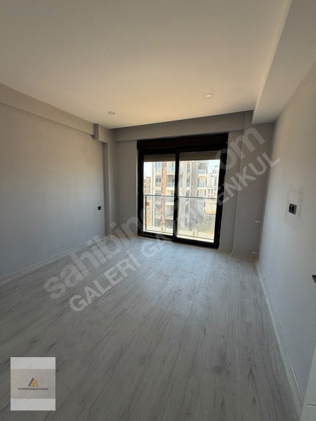 Altıntaş'ta Havuzlu İskanlı Katta Kiralık 1+1 — fotoğraf 5
