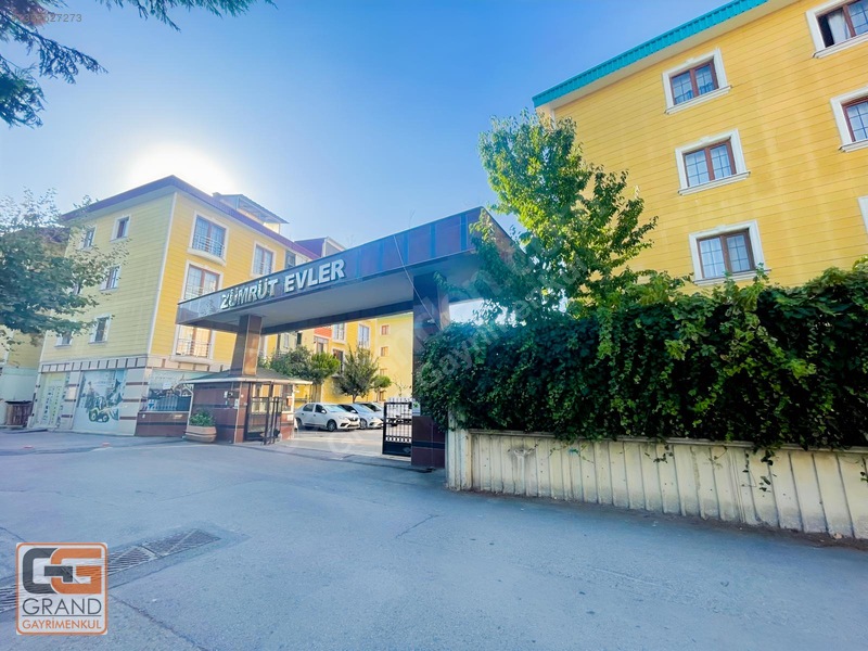 Pendik Esenler'de Satılık 3+1 Daire, 100m², Zümrüt Evler Sitesi — fotoğraf 5