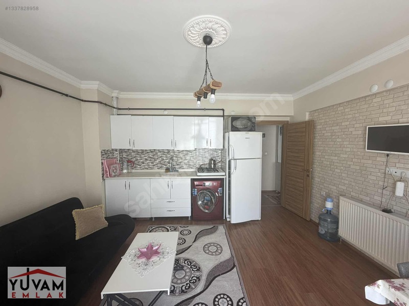 Merkezi Konumda Kiracılı Eşy Satılık 2+1||yuvam Emlak|| — fotoğraf 4