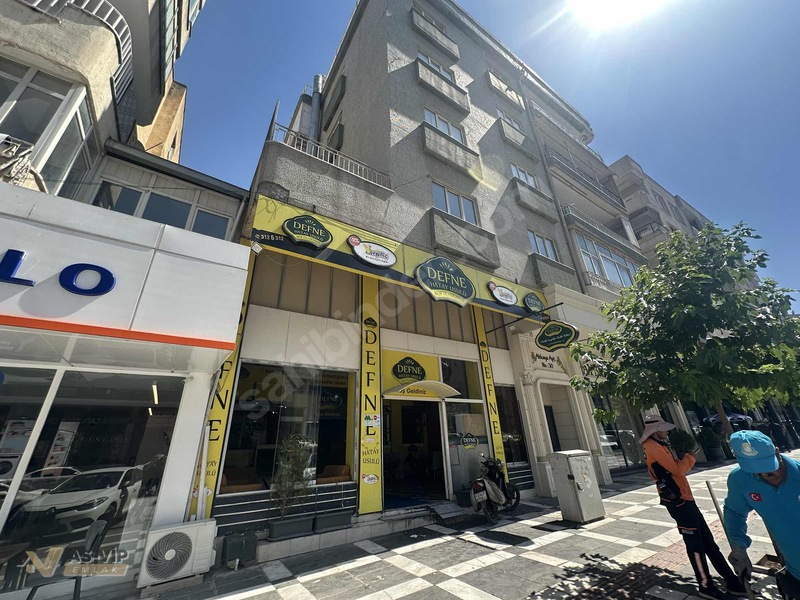 Asvip Emlak'tan Emniyet Caddesü Üzeri 3 Katlı Dükkan