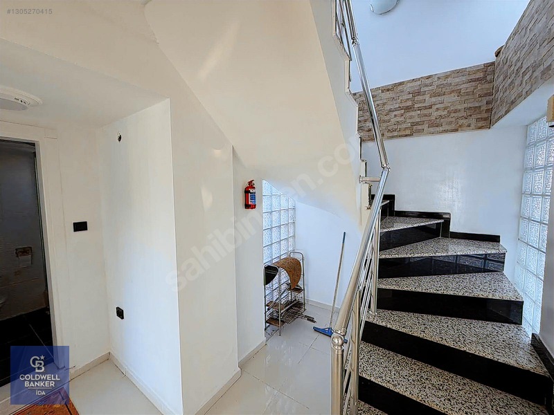 Dikili Salihleraltında Havuzlu, 6+1 Özel Villa — fotoğraf 2