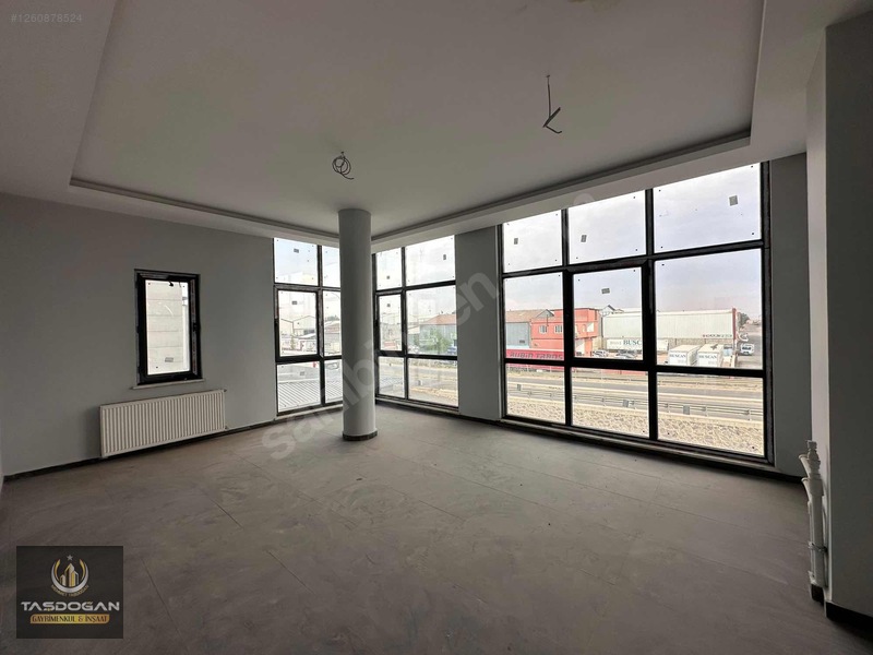 Küsget'te Satılık 4 Kat&1500m2 Kapalı Alan-ticari İş Yeri — fotoğraf 9