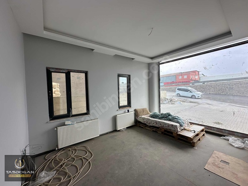 Küsget'te Satılık 4 Kat&1500m2 Kapalı Alan-ticari İş Yeri — fotoğraf 11