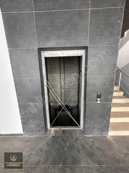 Küsget'te Satılık 4 Kat&1500m2 Kapalı Alan-ticari İş Yeri — fotoğraf 24