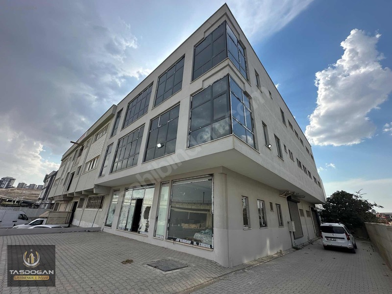 Küsget'te Satılık 4 Kat&1500m2 Kapalı Alan-ticari İş Yeri — fotoğraf 27