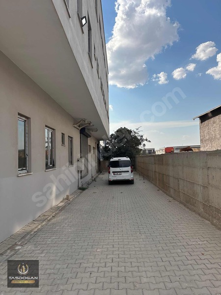 Küsget'te Satılık 4 Kat&1500m2 Kapalı Alan-ticari İş Yeri — fotoğraf 31